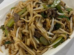 干炒牛河-菜忠潮州牛肉店(岗厦店)