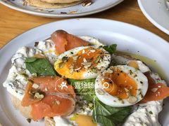 三文鱼牛油果吐司-Egg•Allday Brunch(襄阳北路店)