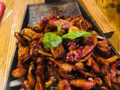 三杯蘑菇鸡-中8楼风尚云南菜(颐堤港店)