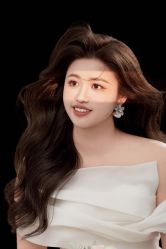 -挪娅婚纱摄影皇家会所