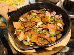 包烧野生牛肝菌-云海肴·汽锅鸡·云南菜(天山百盛优客店)