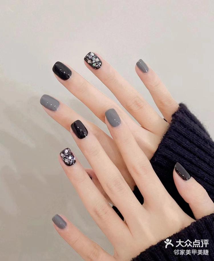 美甲分享冷色系就是高级感满满