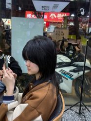 -藤野造型专业烫染接发