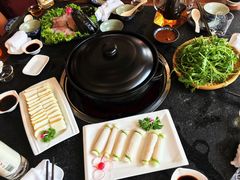 -大匠工房古船木艺术餐厅·猪肚鸡专门店(长白仙岛店)