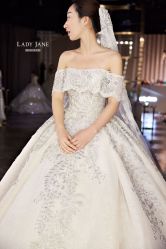 -Lady  Jane高端婚纱礼服馆