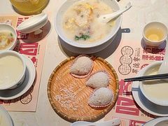 -点都德·毕德寮