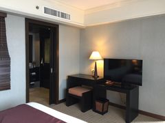-曼谷湄南河畔华美达广场酒店