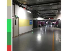 -爱琴海购物公园-地下停车场
