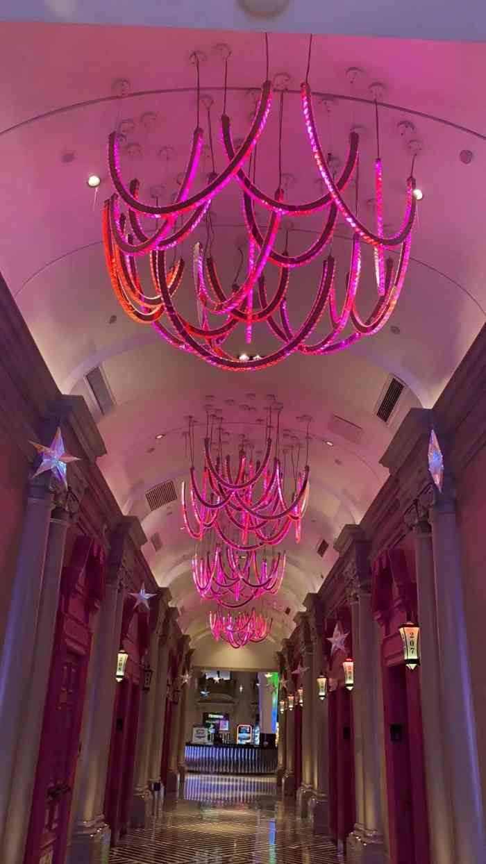 打分 [薄荷]环境: 在城西银泰7楼,从电影院旁边电梯就可以上去,刚进去