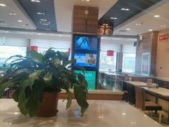 大堂-嘉和一品粥(首经贸店)
