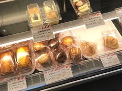 -红宝石·鲜奶小方·海派西点房(金杨店)
