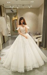 -GRACE KELLY婚纱与礼服(北京店)