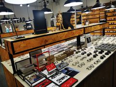 -罗伯特眼镜·蔡司官方授权(罗湖国贸店)