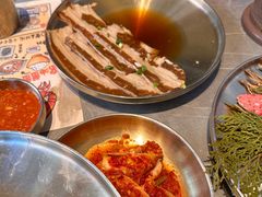 -草家酱蟹炭火烤肉店(珲春南路一店)