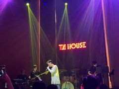 -TZ House音乐现场(来福士中心店)