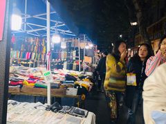 -吴山路夜市
