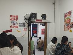 -铁锅哥米线
