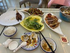 -覃记海鲜美食餐厅