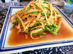 -八两八金·莱芜特色炒鸡(市南漳浦路店)