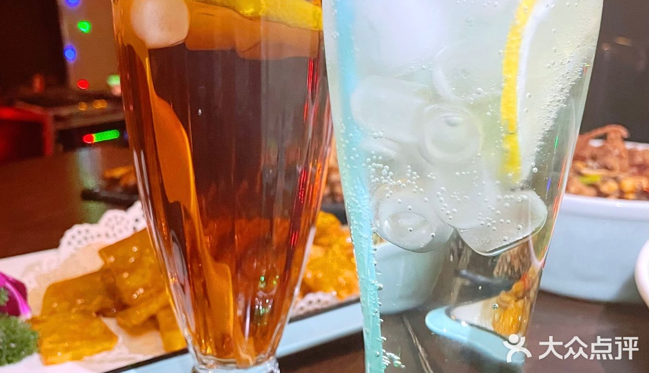 本处于闹市区但是却是一片净土，很适合闺蜜朋友聚餐