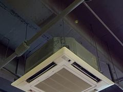 -锐菲特游泳体育健身中心(滨江店)