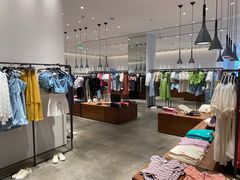 -URBAN REVIVO(西安Momopark店)