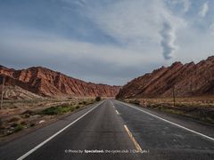 -天山神秘大峡谷
