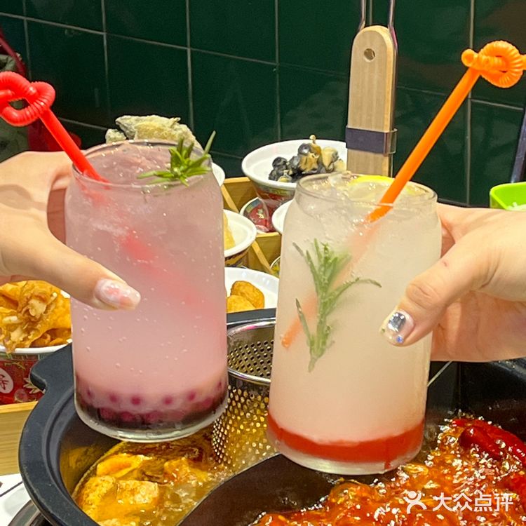 一份够两三个人吃啦 -