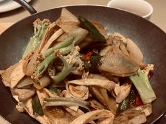 -然一素食餐厅(马利来广场店)