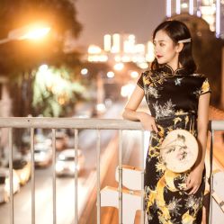 -onlygirl摄影美学馆高端定制(江滩店)