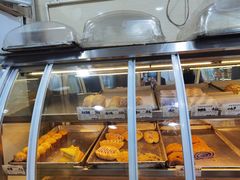 面包甜点陈列柜-美嘉华面包西饼店(红胜坊店)