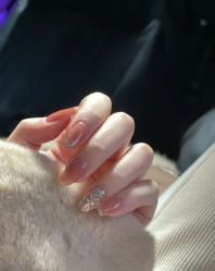 -悦指间美甲美睫