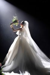 -拉瑞娜LaReine婚纱礼服高级定制