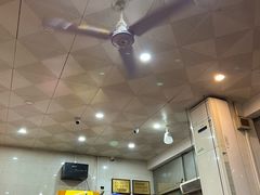 -易记皮肚面(明瓦廊店)