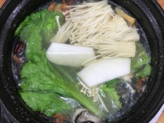 -濠轩阁特色生蚝火锅(水湾路店)