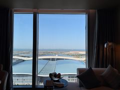 -深圳国际会展中心希尔顿酒店(前海华发冰雪世界店)