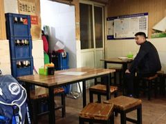 大堂-宝瑞门钉肉饼店