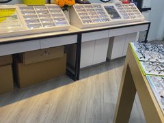 -天空之镜眼镜店蔡司依视路配镜授权零售店(望京颐堤港店)