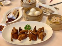 脆皮乳鸽-利苑酒家(合景国际金融广场店)