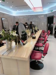 -TONI&GUY