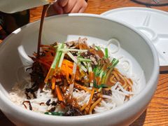 鸡丝麻酱拌米线-云海肴·汽锅鸡·云南菜(高德置地店)