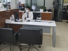 -上海宝信宝马4S店