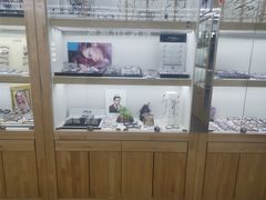 -三叶眼镜城(八佰伴店)