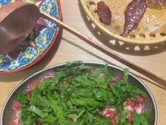 -洱火云南酸菜牛肉火锅(石景山当代商城店)