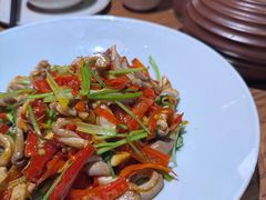 -吃饭皇帝大土家民族菜(荟聚店)