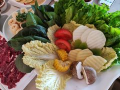 蔬菜拼盘-左庭右院鲜牛肉火锅(浦江欢乐颂店)