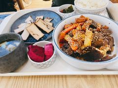 山城麻辣素香锅-轻蔬不用等·素食(江苏路店)