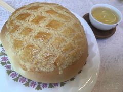 酥皮菠萝叉烧包-太子园林酒家