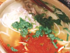 -亮亮面馆(经六路店)