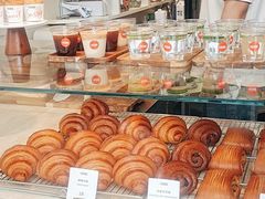 -VERIE BAKEHOUSE